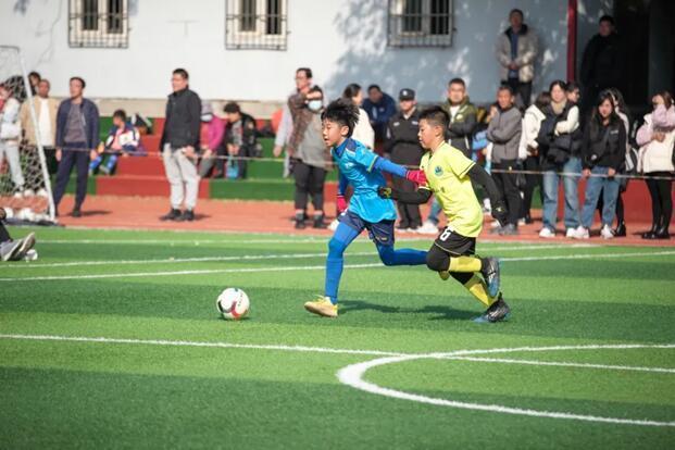 青岛市市南区第34届“区长杯”中小学生足球赛吸引97支队伍参赛
