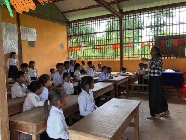 达罗捷派学生前往柬埔寨进行教育主题公益活动