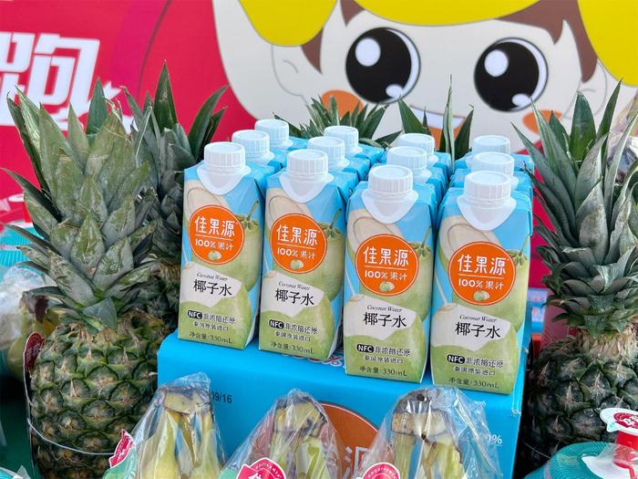 上海马拉松跑友喜爱的天然电解质补给，运动就喝佳果源椰子水！