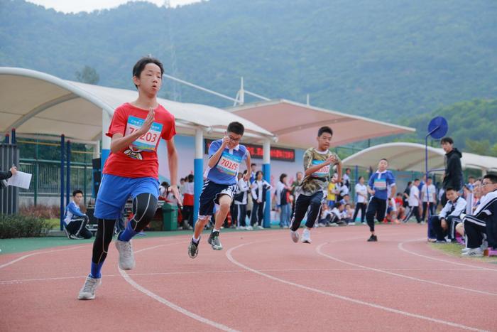 活力校园⑳ | 立青春之志，传家国情怀 深圳大学附属教育集团外国语中学体育节来了！