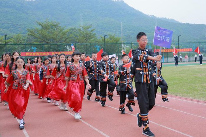 活力校园⑳ | 立青春之志，传家国情怀 深圳大学附属教育集团外国语中学体育节来了！