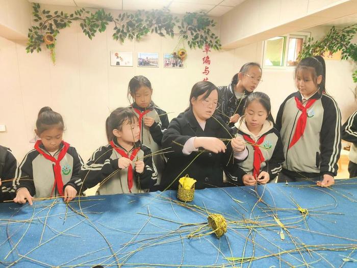 复兴区户村中心校张岩嵛小学