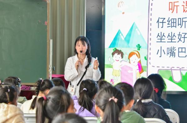 怎样防控近视？龙王庙正街小学孩子回答——科学防控更“睛”彩