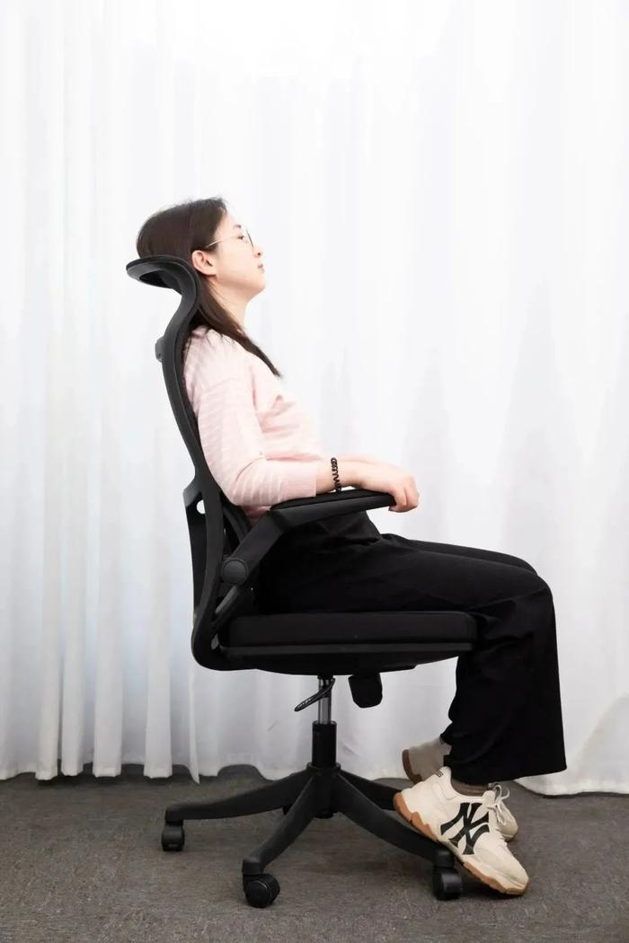 一个中国企业22年只做椅子，申请了1267项专利，卖遍全球