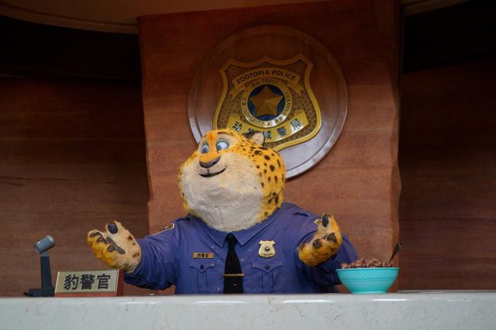 视频探营上海迪士尼乐园新园区：对电影《疯狂动物城》的完美复刻