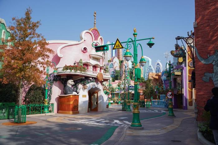 视频探营上海迪士尼乐园新园区：对电影《疯狂动物城》的完美复刻
