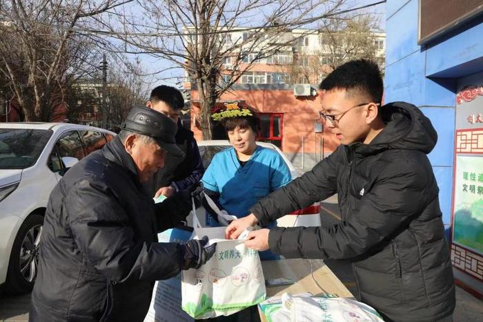 “宠”爱有方不掉链 大兴区观音寺街道文明养犬宣传进社区、进校园