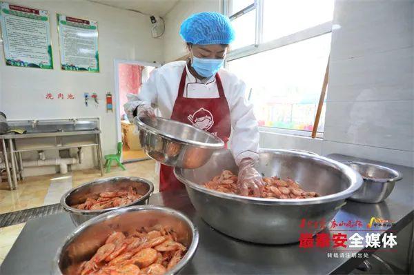 黄河滩区的免费午餐，开餐8年，惠及11所学校、近万名师生