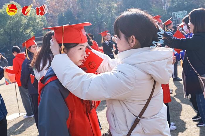 “要成为自己最想成为的人”这场成人礼上，上海学生许下18岁的心愿