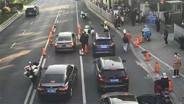 与时间赛跑！6岁女童颅内骨折，普陀长宁交警联手护送