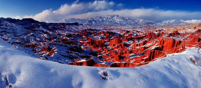 逛沙漠、看雪山、游古道……新疆向重庆市民发出冬季旅游“邀请函”