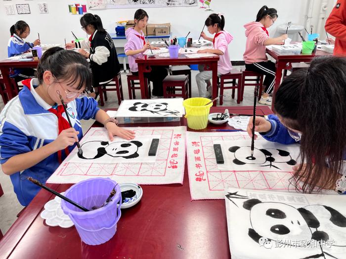 2023年“圆梦工程”活动展示 | 弘扬优秀传统文化！国画体验课来了