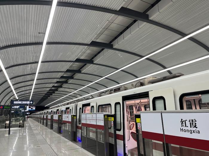 武汉市轨道交通5号线二期工程开通试运营