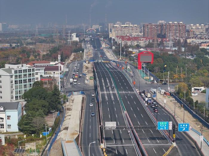 降噪高架来了，杨高北路改建工程主线今通车，高架整体噪音分贝为何降低20%