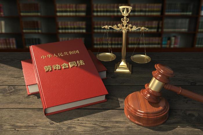 员工因9次未开例会被公司辞退，法院支持其索赔 律师解读