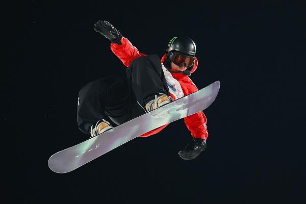 关注｜苏翊鸣带病转战加拿大 滑雪大跳台世界杯埃德蒙顿站预赛头名晋级