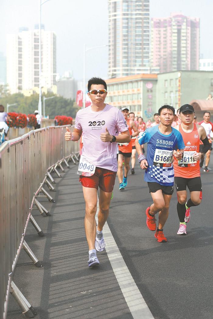 独家专访广州马拉松赛事总管邓万先：广马十年，一同成长是人生幸事