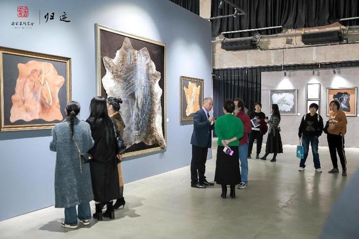 国家艺术基金项目“毛皮画上的马文化”全国巡展在上海启幕