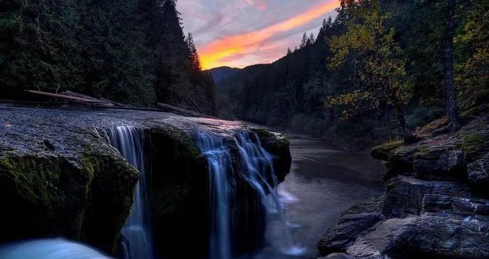 【夜读 ·散文】大山飞歌