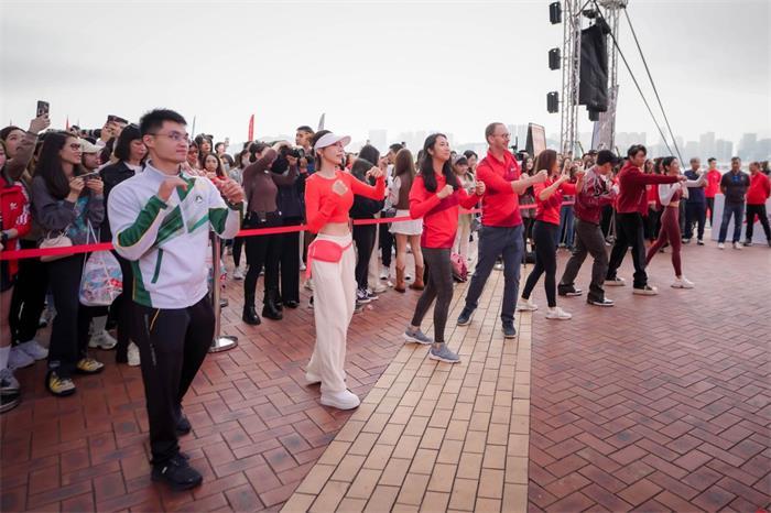 群星拱照汇丰保险“澳”运会 林明祯、张天赋等一众艺人活力主持开幕礼