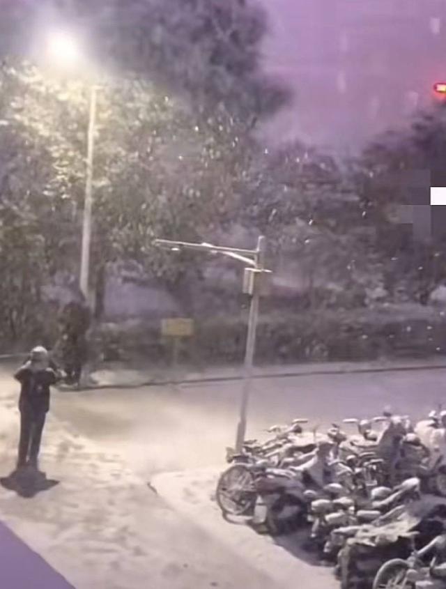 河南现罕见“雷打雪”天气是灾害预兆？气象专家这么说｜科技圆桌派