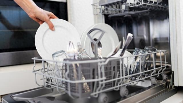 费水、费电、洗不干净……购买洗碗机，是交了一份“智商税”？