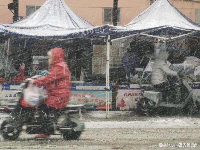 济南蔬菜批发市场冬储菜价格平稳，叶菜受降雪和交通影响价格稍有上涨