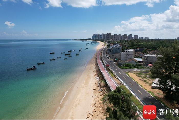 海南环岛旅游公路临高段链接多个旅游景点 带动沿线群众增收致富