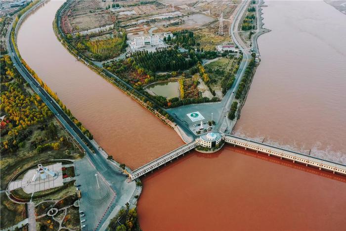 百张图片、七个画刊、实景长图！光影呈现内蒙古黄河“几字弯”生态文明新画卷