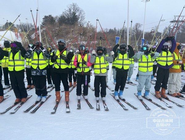 全国学校冰雪运动系列竞赛启动仪式举行 16项国家级学校冰雪赛事即将来袭