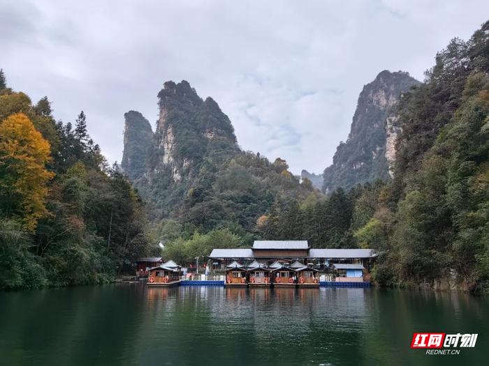 低碳水运 逐绿前行｜张家界82艘旅游船换“心脏”，新能源成未来水运主流