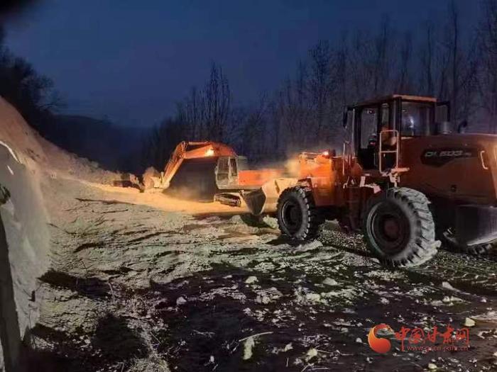 甘肃省交通运输厅：对救援车辆和人员沿线高速免通行费提供免费餐饮