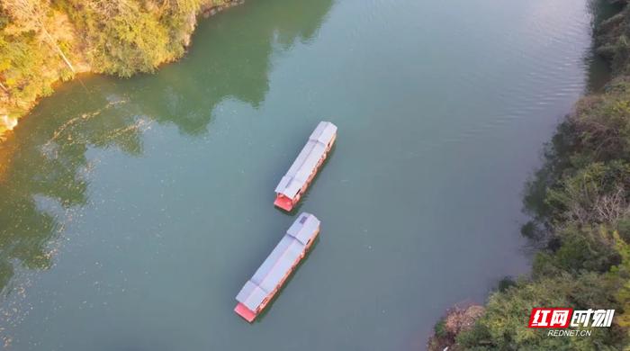 低碳水运 逐绿前行｜张家界82艘旅游船换“心脏”，新能源成未来水运主流