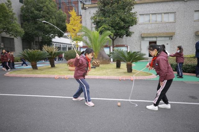 让孩子在“课间十分钟”动起来，看杨浦各所学校如何探索创新