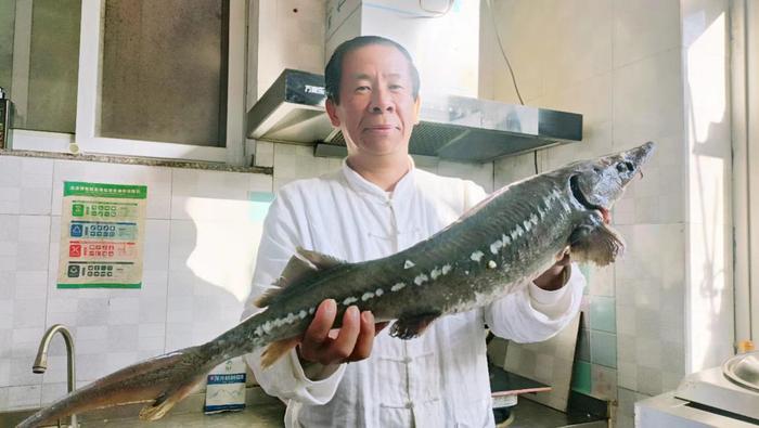 鲟鱼激起新的“乡村味道”——科技特派员王云美食助农记