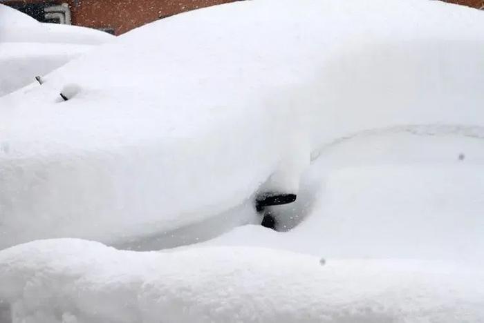 山东威海遭遇极端暴雪，积雪超70厘米破历史极值！全球变暖下为何还这么冷？