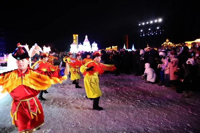 夜·赏｜来满洲里！一睹中俄蒙三国特色的冰雪盛宴