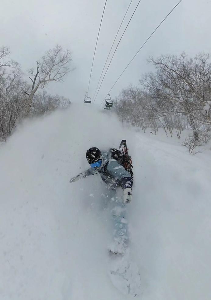 “人埋在里面几分钟就不行了，救援都来不及……”中国女子日本滑雪身亡，致命“粉雪”是什么雪？