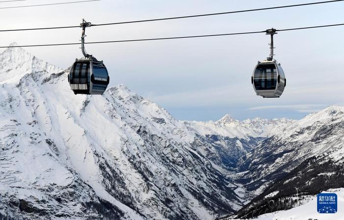 镜头连中外丨从阿尔卑斯山到长白山：“世界冰雪黄金纬度带”冰雪经济正“火热”