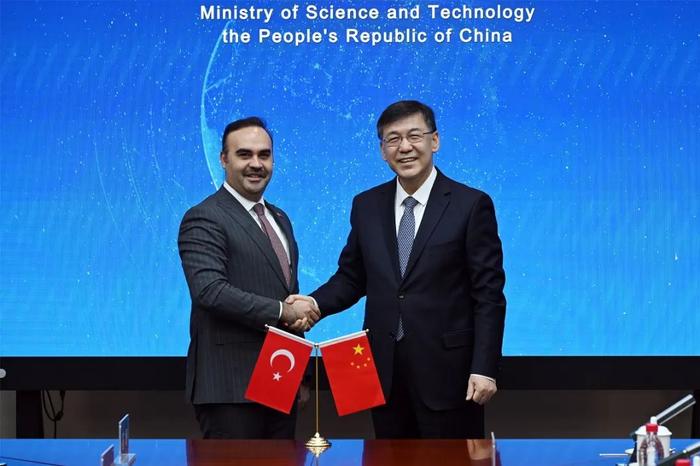 科技部部长阴和俊会见土耳其工业和技术部部长穆罕默德·法提赫·卡西尔