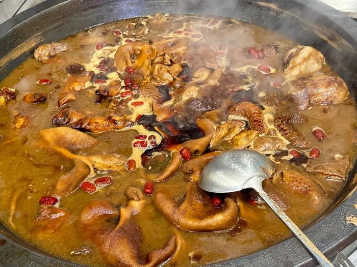 朱峻锋的羊肉锅。图/受访者提供