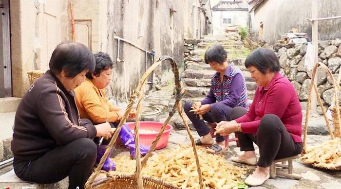 一水横三桥，石路连石屋！快来感受潮州最美古村落的独特魅力~