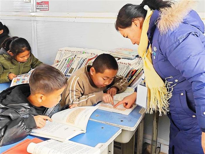 【关注积石山6.2级地震】最是书香润人心