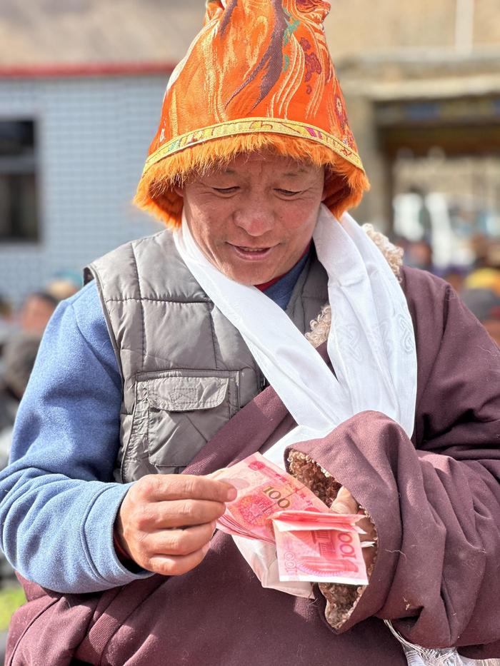 西藏南木林：又到一年分红季 群众增收笑颜开