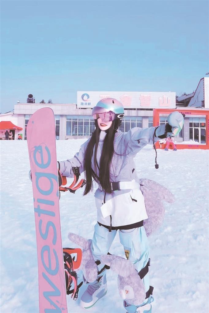 滑雪+温泉解锁更多冬季浪漫