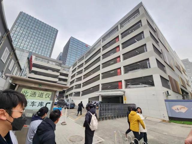 新增停车位500个 北京儿童医院自走式立体停车设施正式启用