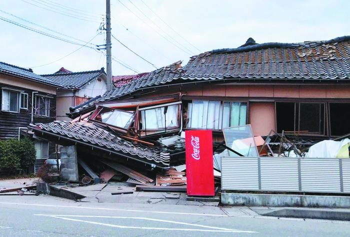 日本能登半岛7.6级地震 引发海啸火灾