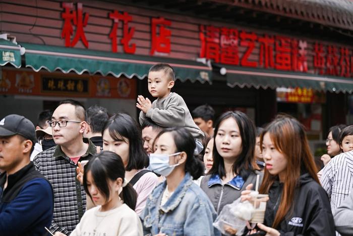 抖音热度500万 海口西天庙新年音乐会“潮起新年”