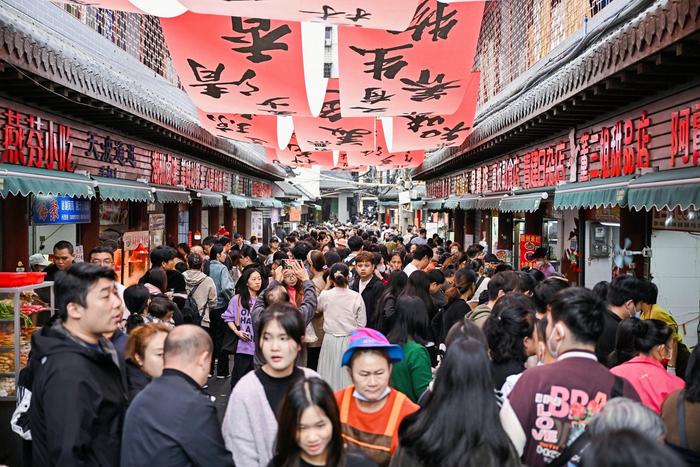 抖音热度500万 海口西天庙新年音乐会“潮起新年”