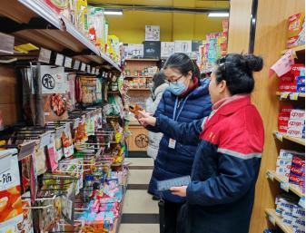 四川雅安市市场监管局总工程师石磊带队开展食品安全专项检查